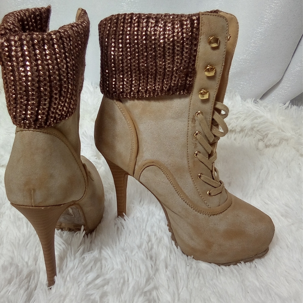 Distressed Tan Knokie Lace Up Ankle Boots